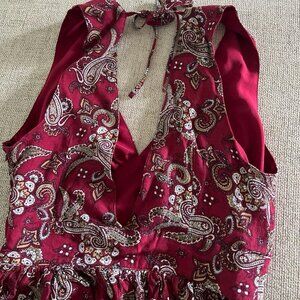 Exclusive Women’s Maroon